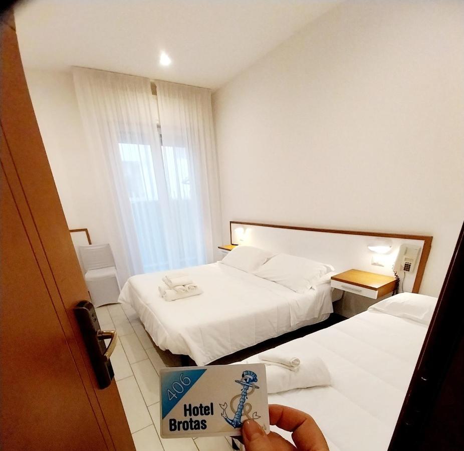 Hotel Brotas Rimini Exterior photo