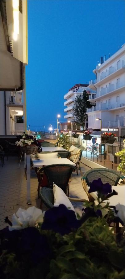 Hotel Brotas Rimini Exterior photo