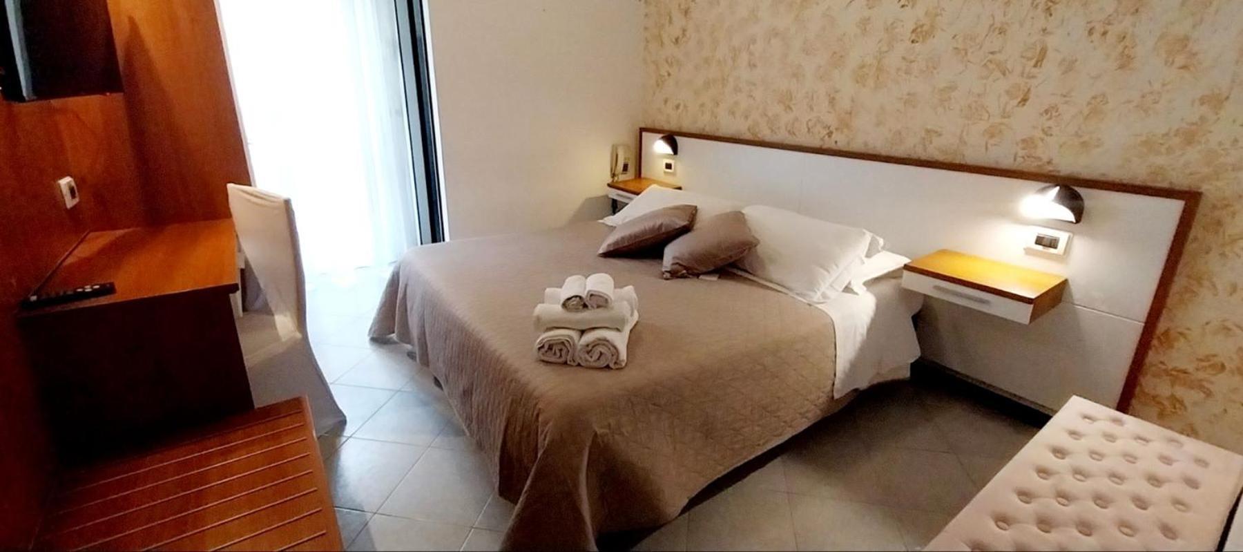 Hotel Brotas Rimini Exterior photo