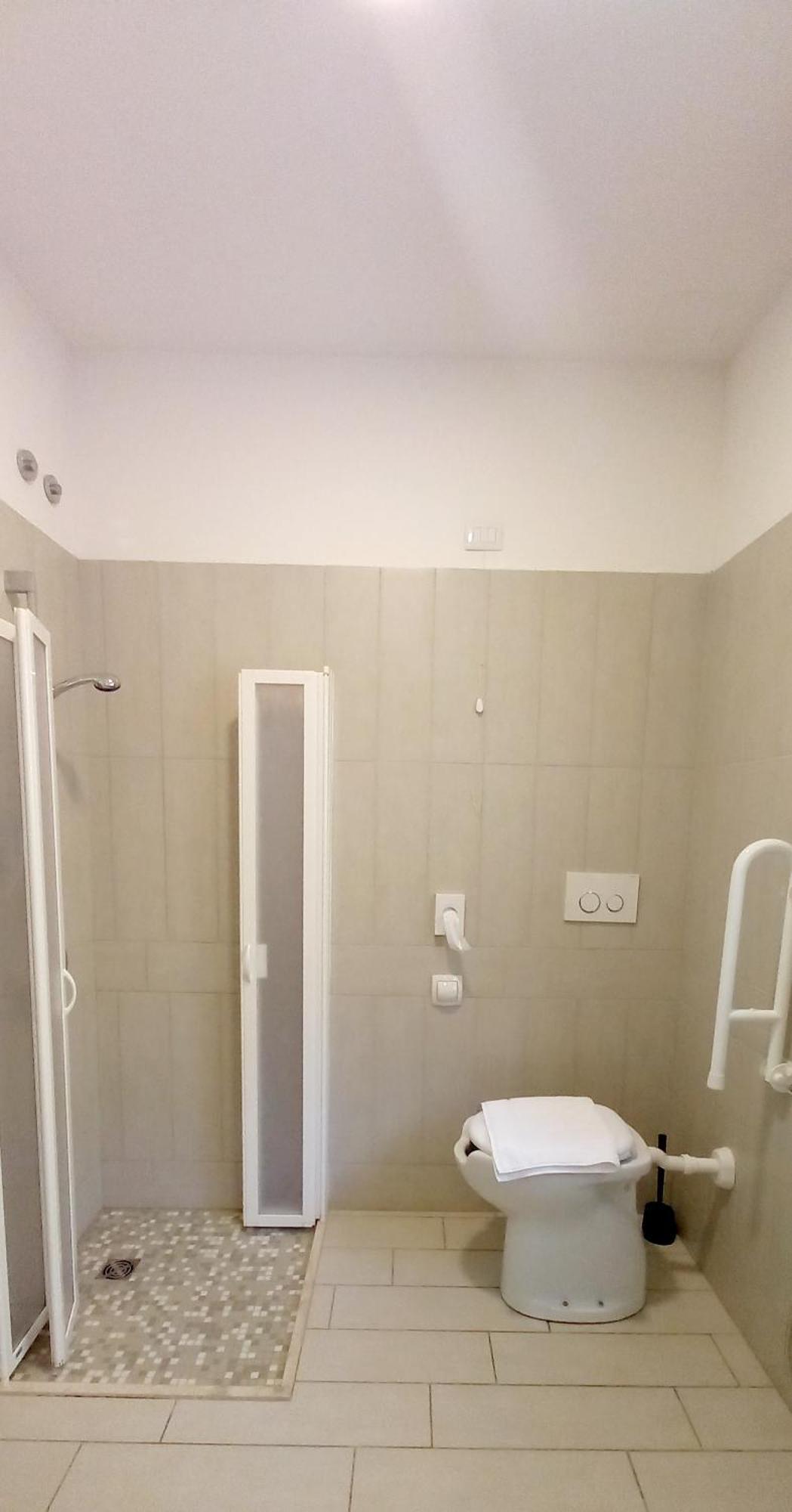 Hotel Brotas Rimini Exterior photo