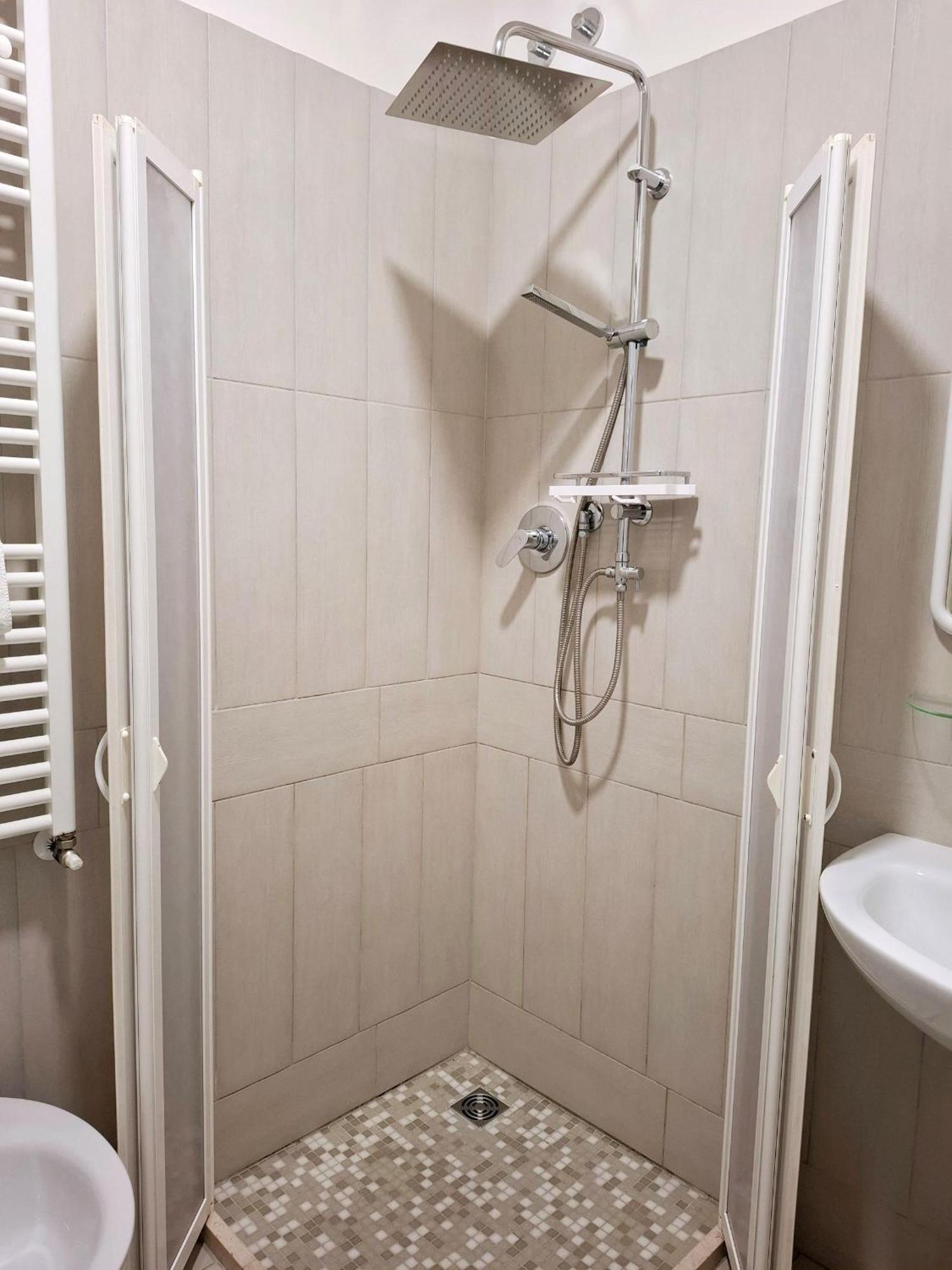 Hotel Brotas Rimini Exterior photo