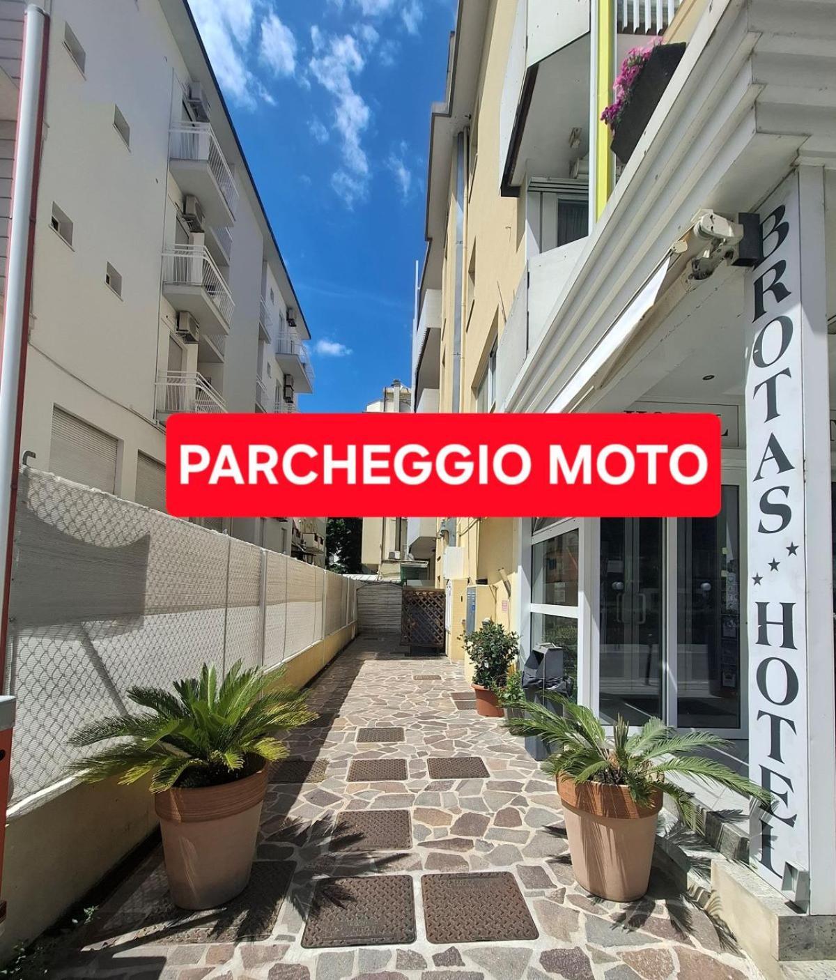 Hotel Brotas Rimini Exterior photo