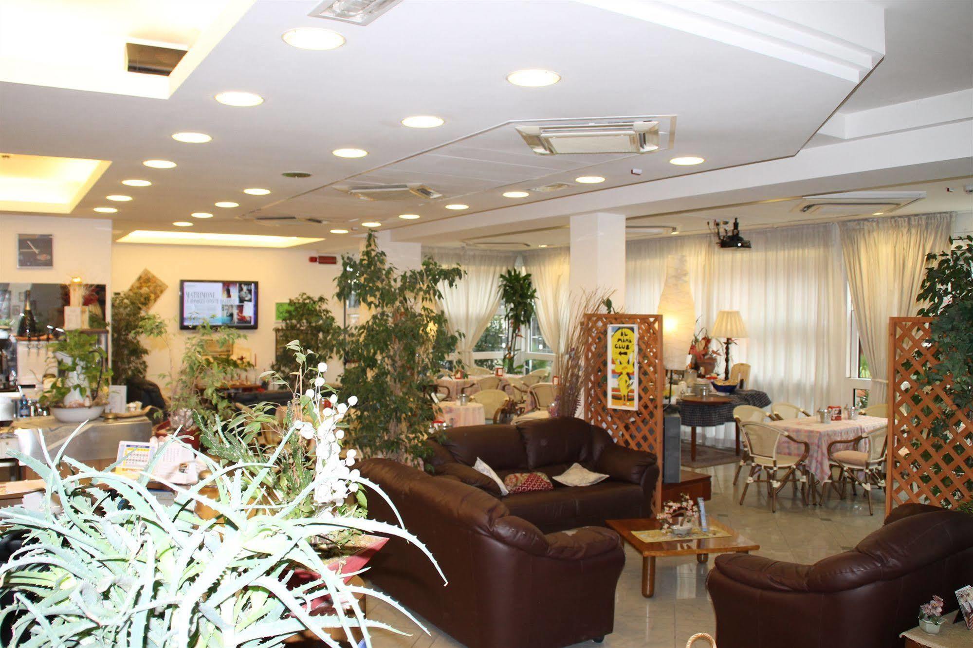 Hotel Brotas Rimini Exterior photo