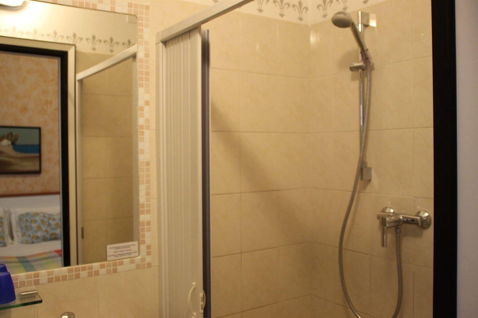 Hotel Brotas Rimini Exterior photo